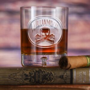 Angelundhaustiermarkt  Skull & Bones Crystal Whiskey Glass – Unique Engraved Tumbler