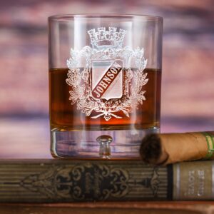 Angelundhaustiermarkt Engraved Family Crest Crystal Bourbon Glass Set – Set of 4